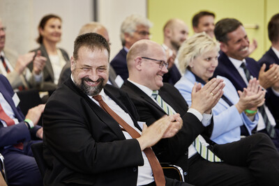 Landvolkpr&auml;sident Dr. Holger Hennies (l.) beim Festakt zum 125-j&auml;hrigen Bestehen der Landwirtschaftskammer Niedersachsen am 21.05.2024 in Hannover-Ahlem