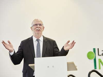 Kammerpr&auml;sident Gerhard Schwetje spricht w&auml;hrend des Festakts zum 125-j&auml;hrigen Bestehen der Landwirtschaftskammer Niedersachsen am 21.05.2024 in Hannover-Ahlem.
