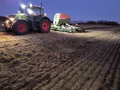 - © Claus Fricke Bodenbearbeitung