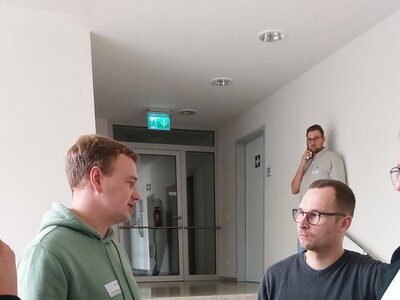 Gespr&auml;ch am Stehtisch