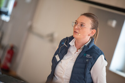 Vivien Brockmann, Customer Success Managerin beim Unternehmen MSD Tiergesundheit, Milcherzeugertag 2025 in Rodenkirchen.