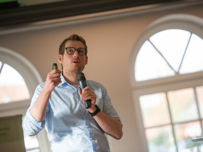 Timo Blecher von Feldsaaten Freudenberger referierte zum Thema 'Züchterische Leistungen erkennen und nutzen'.