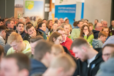 Der Grünlandtag war bestens besucht, die Markthalle voll.