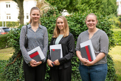 vlnr: Ana Hochheiden, Emmely Marung, Luisa Spille