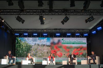 Fragestunde zum Artenschutz-Abkommen Der Niedersächsische Weg - Livestream am 23.11.2020 in der ÖVB-Arena in Bremen.