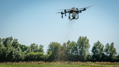 Saat-Drohne beim Praxistag Alternative Antriebsenergien für Landmaschinen am 01.07.2025 im LBZ Echem.