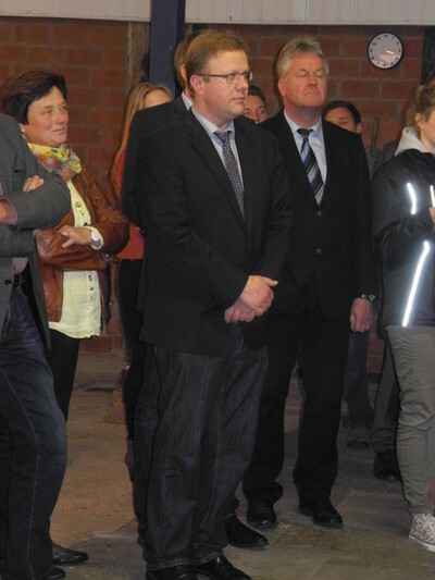 Auch Vizepräsident Hermeling lauscht den Ausführungen von Herrn Lohmüller - © Dr. Hans-Gerd Brunken Auch Vizepräsident Hermeling lauscht den Ausführungen von Herrn Lohmüller