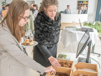 Abschlussveranstaltung für das Projekt 'TerZ - Einsatz torfreduzierter Substrate im Zierpflanzenbau' am 23.03.2023 in Hannover-Ahlem.