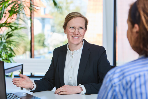 Laura Jans-Wenstrup - Fachreferentin Betriebswirtschaft