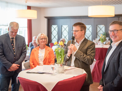 Abschiedsfeier für Dr. Günter Kuhnt, Leiter der Bezirksstelle Oldenburg-Süd.