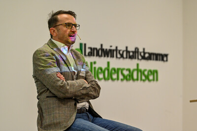 Kommunikationsexperte Jakob Lipp auf der Fachtagung Frauen in der Landwirtschaft - Mut tut gut!