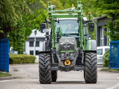 Tests am Dieselschlepper