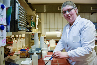 Ausbildung Milchlaborant und Milchlaborantin - © Andreas Teichler Ausbildung Milchlaborant und Milchlaborantin