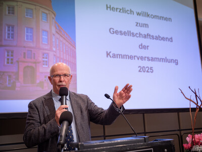 Kammerpr&auml;sident Gerhard Schwetje beim Gesellschaftsabend der Landwirtschaftskammer Niedersachsen am 19.11.2025 in Oldenburg.