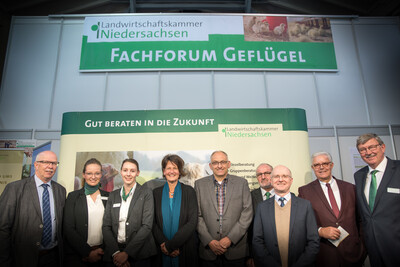 Referentinnen, Referenten und Veranstalter des Fachforums Geflügelmast am 22. Mai 2019 in Cloppenburg.