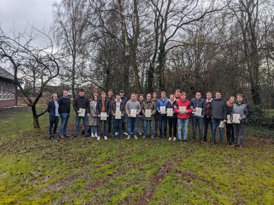 Übergabe der Prüfungszeugnisse