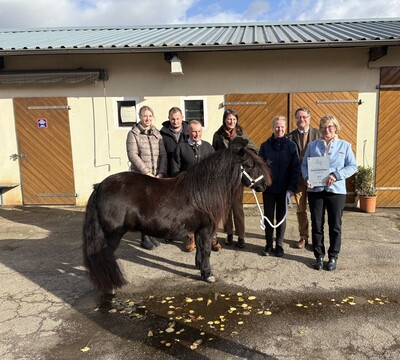 Verleihung des Staatsehrenpreises an Familie Hashagen, Langwedel - © LWK Niedersachsen Verleihung des Staatsehrenpreises an Familie Hashagen, Langwedel