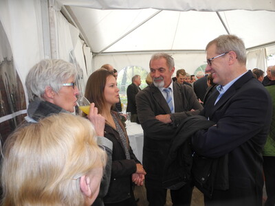 Gäste bei der Begrüßung - © Dr. Hans-Gerd Brunken Gäste bei der Begrüßung