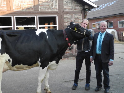Andy und Dieter Schulte mit einer Midnight-Tochter - © Dr. Hans-Gerd Brunken Andy und Dieter Schulte mit einer Midnight-Tochter