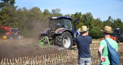 Bei der Maschinenvorf&uuml;hrung &bdquo;Von der Aussaat bis zur Ernte &ndash; Techniken rund um den Maisanbau&ldquo; in Gyhum waren am 7. September 2023 insgesamt 60 Ger&auml;te und Maschinen im praktischen Einsatz zu erleben.