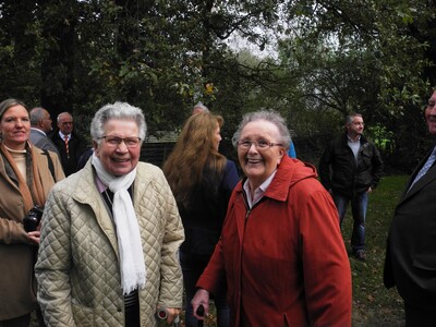 Auch Freunde und Nachbarn freuten sich &uuml;ber die Auszeichnung von M&uuml;ller