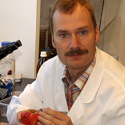 Prof. Dr. Roland Weber