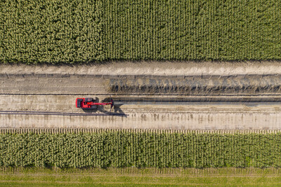Aushub für eine Erdkabelverbindung: Neben Nutzungseinschränkungen während der Bauphase kann nach Einschätzung der Landwirtschaftskammer die Ertragsfähigkeit der Flächen etwa durch Veränderungen von Bodeneigenschaften und Drainagen verringert werden.