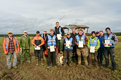 Leistungspflügen 2025