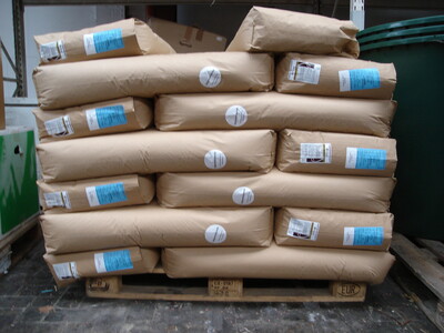 Bild 3: Ventilsäcke sind nach einer Öffnung nicht mehr verwendbar - © Heike Wolters-Becker - © Heike Wolters-Becker Bild 3: Ventilsäcke sind nach einer Öffnung nicht mehr verwendbar