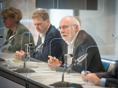 Pressekonferenz der Allianzpartner der Vereinbarung Der Niedersächsische Weg in Hannover: Am 29.10.2020 wurden die ausgehandelten Eckpfeiler für mehr Natur- und Artenschutz vorgestellt und diese erneut mit einer Unterschrift bekräftigt. - © Wolfgang Ehrecke Pressekonferenz der Allianzpartner der Vereinbarung Der Niedersächsische Weg in Hannover: Am 29.10.2020 wurden die ausgehandelten Eckpfeiler für mehr Natur- und Artenschutz vorgestellt und diese erneut mit einer Unterschrift bekräftigt.
