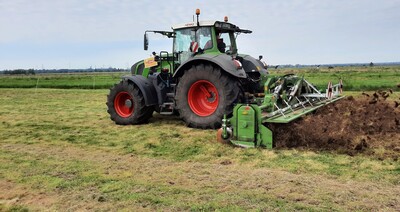 Einsatz der Flachfräse als eine Möglichkeit, einen flachen Narbenumbruch durchzuführen