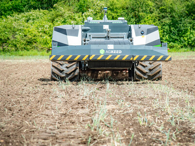 Autonomer Feldroboter der LWK beim Fach-Event &bdquo;Zwischen Acker und App &ndash; Digitalisierung Ihres Pflanzenbaus&ldquo; auf der Dom&auml;ne Schickelsheim (K&ouml;nigslutter/Kreis Helmstedt).