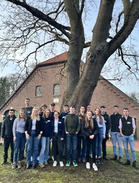 18 Teilnehmende trafen sich zum Gebietsentscheid im Vortragswettbewerb der LWK-Landjugendberatung in Bad Zwischenahn-Wehnen.