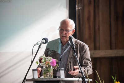 Gerhard Schwetje bei der Begr&uuml;&szlig;ungsrede zur 100-Jahr-Feier im LBZ Echem