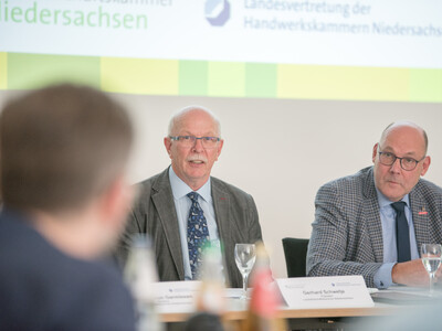 Pressekonferenz der Landesvertretung der Handwerkskammern Niedersachsen e.V. (LHN) und der Landwirtschaftskammer Niedersachsen (LWK) am 24.06.2024 in Hannover-Ahlem zu gemeinsamen Handlungsempfehlungen zur St&auml;rkung des l&auml;ndlichen Raumes.