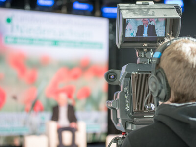 Fragestunde zum Artenschutz-Abkommen Der Niedersächsische Weg - Livestream am 23.11.2020 in der ÖVB-Arena in Bremen.