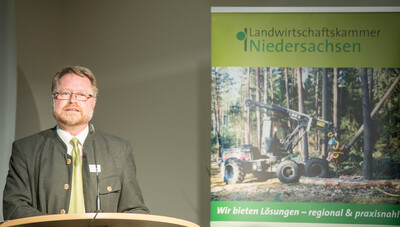 Kammerdirektor Dr. Bernd von Garmissen bot auf dem Parlamentarischen Abend den Verantwortlichen in Parlament und Landesregierung eine enge und vertrauensvolle Zusammenarbeit an.