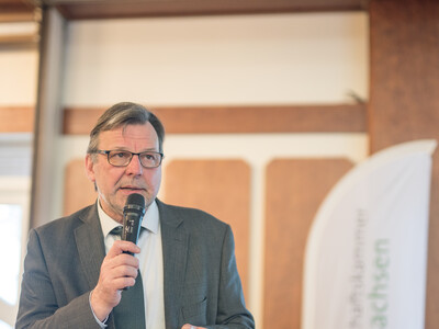 Kammer-Biogasexperte Peter Schünemann-Plag während der 15. Biogastagung der Landwirtschaftskammer Niedersachsen am 28.02.2024 in Verden. - © Wolfgang Ehrecke Kammer-Biogasexperte Peter Schünemann-Plag während der 15. Biogastagung der Landwirtschaftskammer Niedersachsen am 28.02.2024 in Verden.