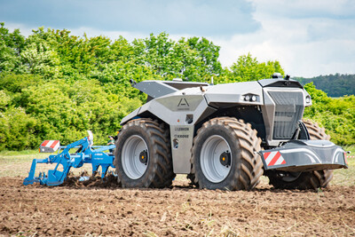 Autonome Kombination von Krone und Lemken beim Fach-Event &bdquo;Zwischen Acker und App &ndash; Digitalisierung Ihres Pflanzenbaus&ldquo; auf der Dom&auml;ne Schickelsheim (K&ouml;nigslutter/Kreis Helmstedt).