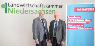 Pressekonferenz der Landesvertretung der Handwerkskammern Niedersachsen e.V. (LHN) und der Landwirtschaftskammer Niedersachsen (LWK) am 24.06.2024 in Hannover-Ahlem zu gemeinsamen Handlungsempfehlungen zur St&auml;rkung des l&auml;ndlichen Raumes.