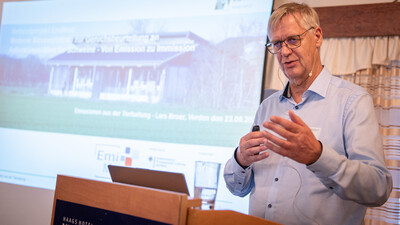 Lars Broer (LUFA Nord-West) als Referent der Tagung 'Emissionen aus der Tierhaltung' am 23.06.2026 in Verden.
