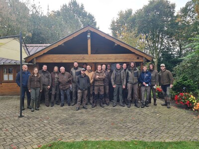 Bisamjäger aus Deutschland und den Niederlanden haben bei einer gemeinsamen Aktion im nördlichen Teil der Grafschaft Bentheim mehr als 1200 Fallen aufgestellt.