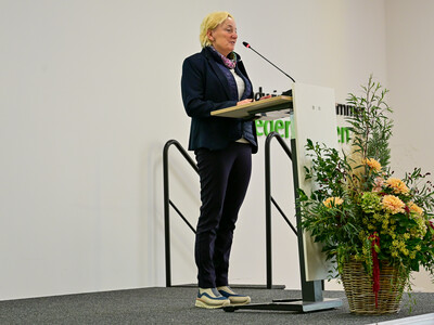 Carola Persiel, im Agrarministerium Leiterin des Referates f&uuml;r Ern&auml;hrung, Ern&auml;hrungsnotfallvorsorge und Hauswirtschaft, w&auml;hrend der &Uuml;bergabe Meisterbriefe Hauswirtschaft 2025 in Hannover