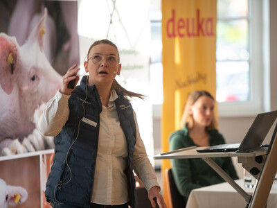 Vivien Brockmann, Customer Success Managerin beim Unternehmen MSD Tiergesundheit, Milcherzeugertag 2025 in Rodenkirchen.