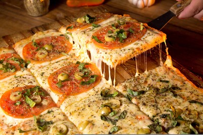 Die 2-Pizza-Regel sorgt dafür, dass Besprechungen nicht zu groß werden. - © maria lovera / pixabay.com Die 2-Pizza-Regel