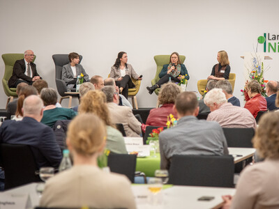 Ehrung der jahrgangsbesten Absolvent/-innen in der Aus- und Fortbildung 2025 am 11.02.2026 in Hannover.
