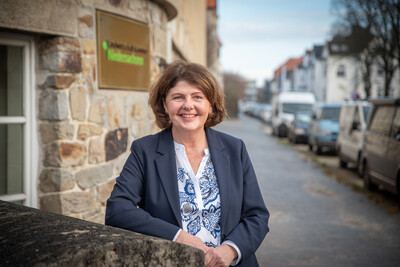 2026 tritt Ruth Beverborg, derzeit Leiterin des Sachgebietes Betriebswirtschaft und Wirtschaftsberatung, die Nachfolge von Hortmann-Scholten an.