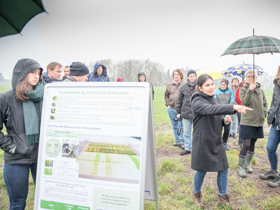 Den Teilnehmern eines internationalen Arbeitstreffen zum EU-Projekt LANDMARK werden neueste Ergebnisse zur Sickerwasseruntersuchung vorgestellt.