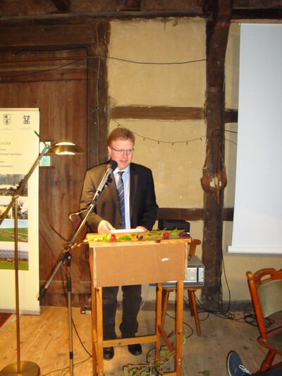 Herr Vizepräsident Hermeling trägt ein Grußwort der LWK Niedersachsen vor - © Klaus Gerdes Herr Vizepräsident Hermeling trägt ein Grußwort der LWK Niedersachsen vor