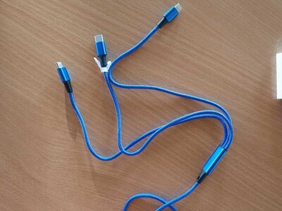 ladegerät mit mehreren Anschlüssen